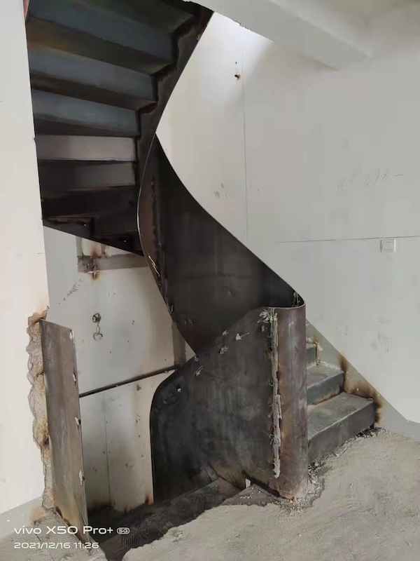 杭州鋼板樓梯在濱江第六空間 
